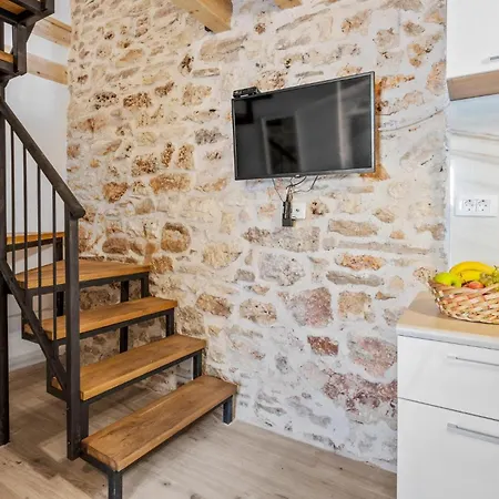 Beautiful In With Kitchen Holiday home *