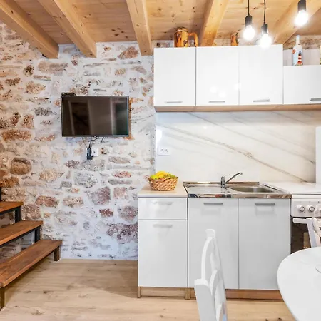 Cozy In With Wifi Holiday home Primosten